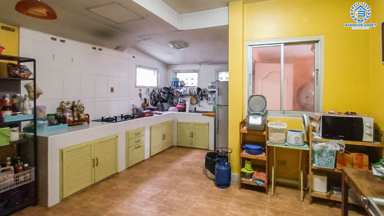 *****บ้านเดี่ยวมือสองนนทบุรี ม.รุ่งอรุณ กาญจนาฯ เนื้อที่ 53.4 ตร.ว. ฟังก์ชันครบ 4 ห้องนอน 2 ห้องน้ำ 2 ที่จอดรถ สะดวกสบาย บนทำเลเข้า-ออกได้หลายเส้นทาง ถ.กาญจนาภิเษก, ถ.นครอินทร์ ใกล้เซ็นทรัลเวสต์เกต และทางด่วน "ศรีรัช"